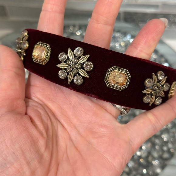 Burgundy velvet jeweled headband new - Picture 5 of 7